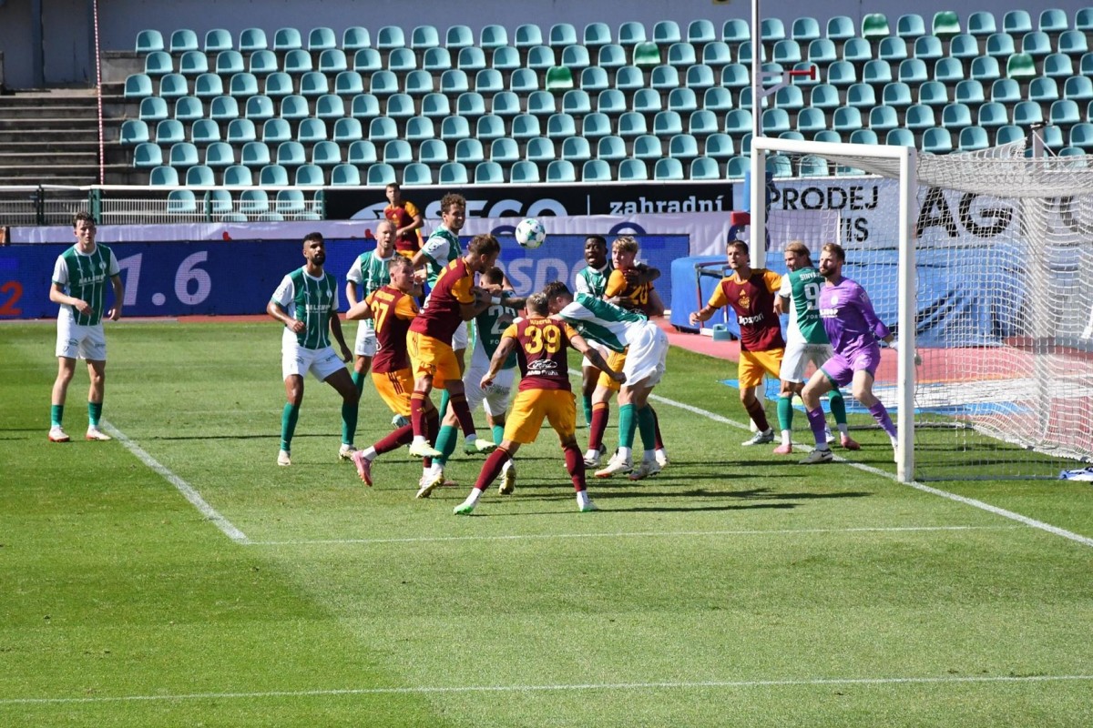 Klokani si z Julisky odvezli tři body za dvě vstřelené branky a jednu výhru  Dukla - Bohemians 0:2