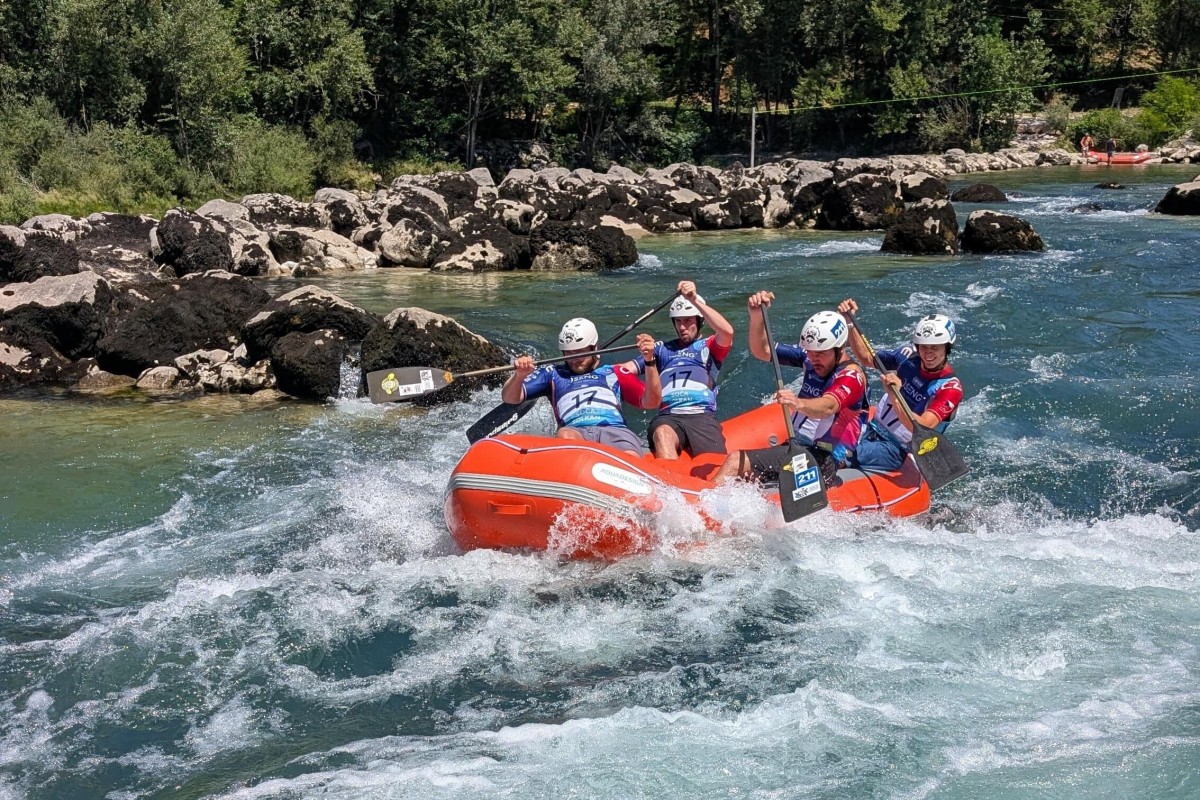 Češi vybojovali pět medailí hned na úvod Mistrovství světa juniorů v raftingu