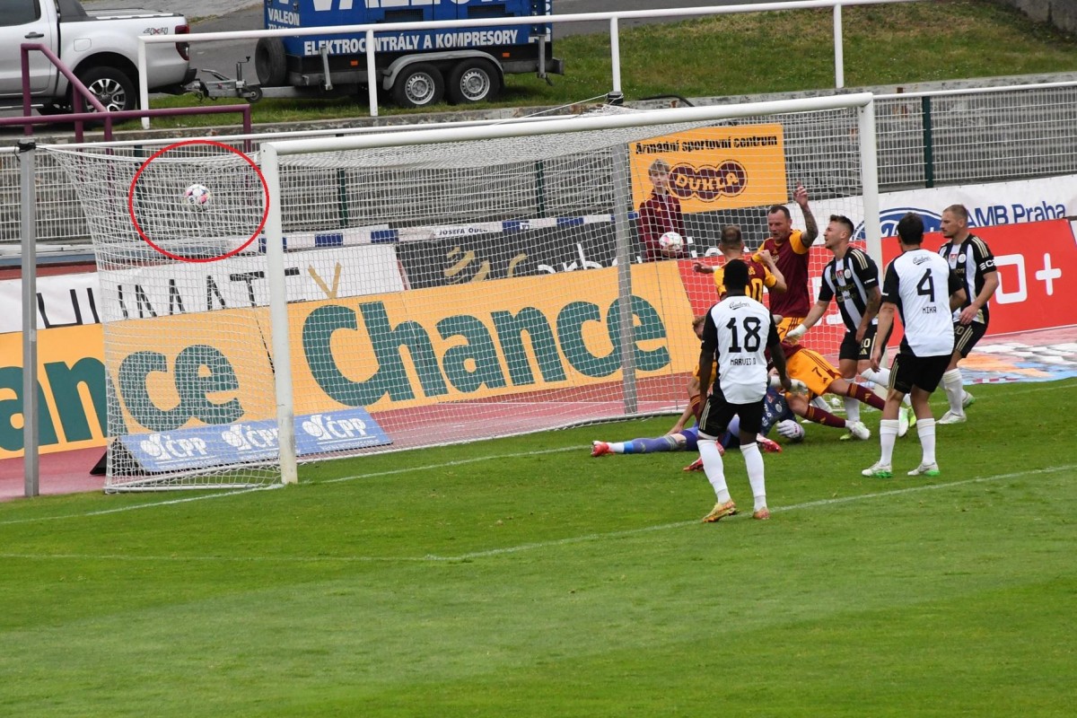 Fotbalisté Dukly porazili České Budějovice 2:1 a tím potvrdili jihočeskou bezvýhrovou bilanci  Chance ligy 2024 / 2025
