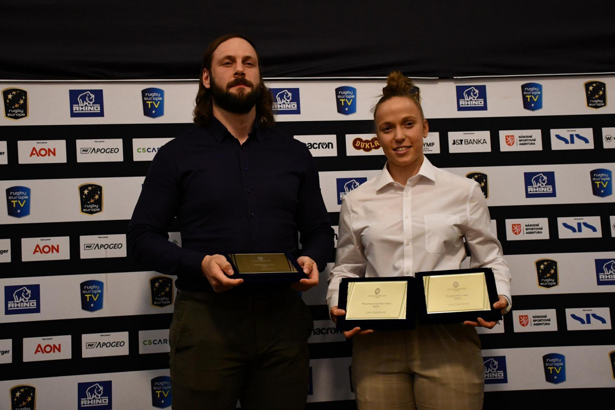 Ragbistou roku 2024 je kapitán reprezentace a Pragy Dan Hošek, Ragbistkou je Julie Doležilová Ragbistou roku 2024 je kapitán reprezentace a Pragy Dan Hošek, Ragbistkou je Julie Doležilová
