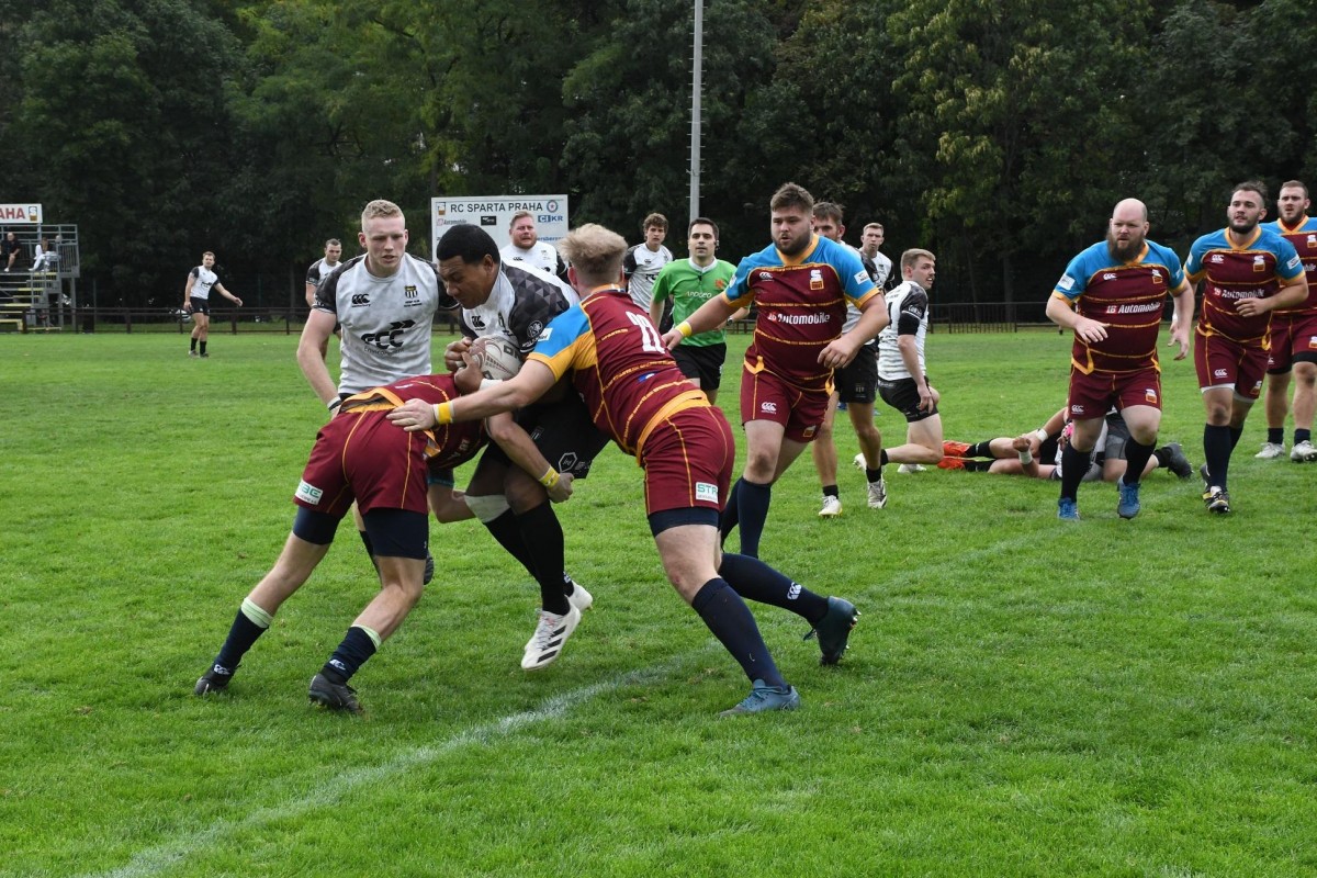 Kam 13. září 2025 za sportem? Hurá na fotbal, lední hokej, házenou, ragby, softbal, dostihy