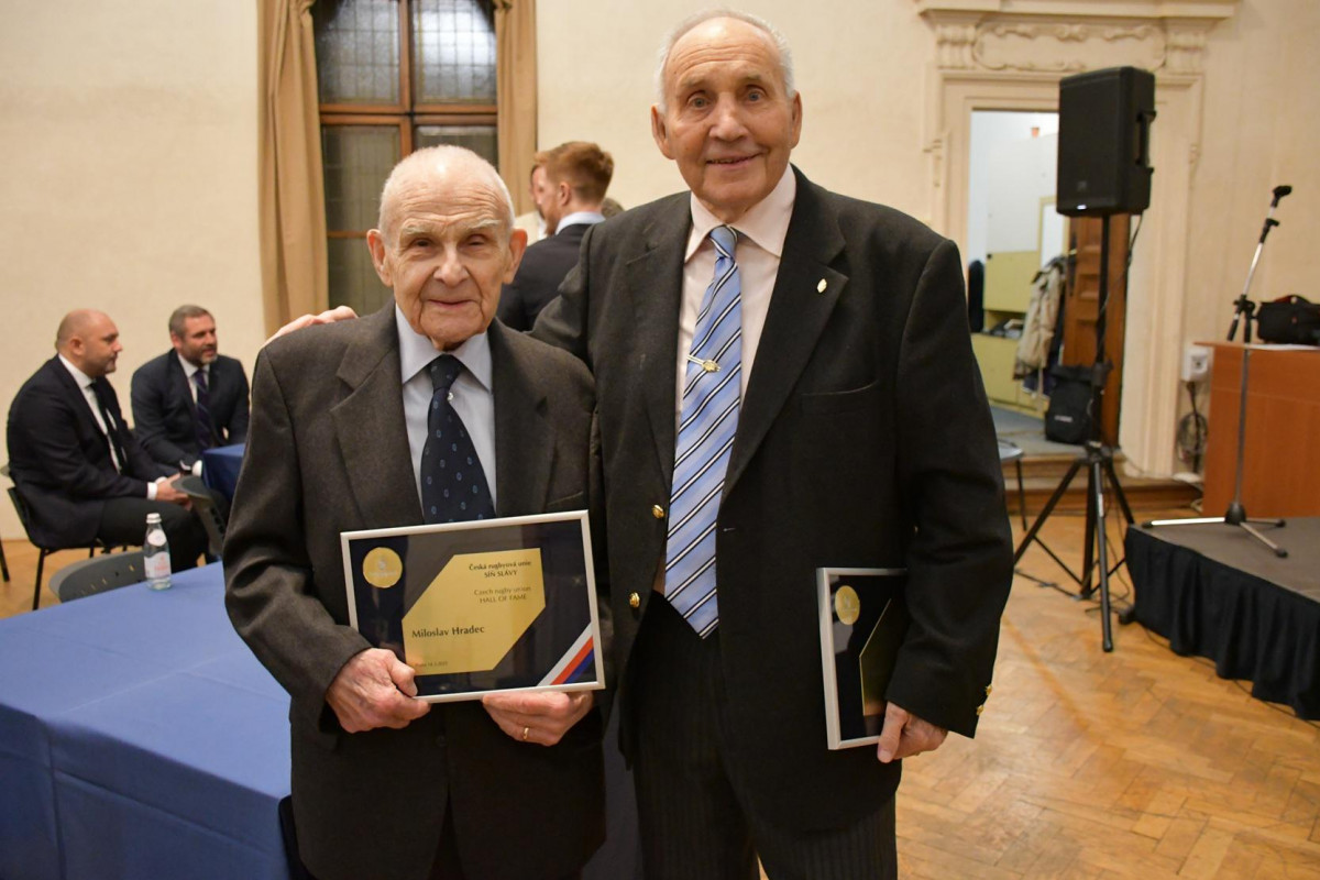 Patnáctým Ragbistou uvedeným do Síně slávy českého ragby až v roce 2025 je Miloslav Hradec (* 1933) Patnáctým Ragbistou uvedeným do Síně slávy českého ragby až v roce 2025 je Miloslav Hradec (* 1933)