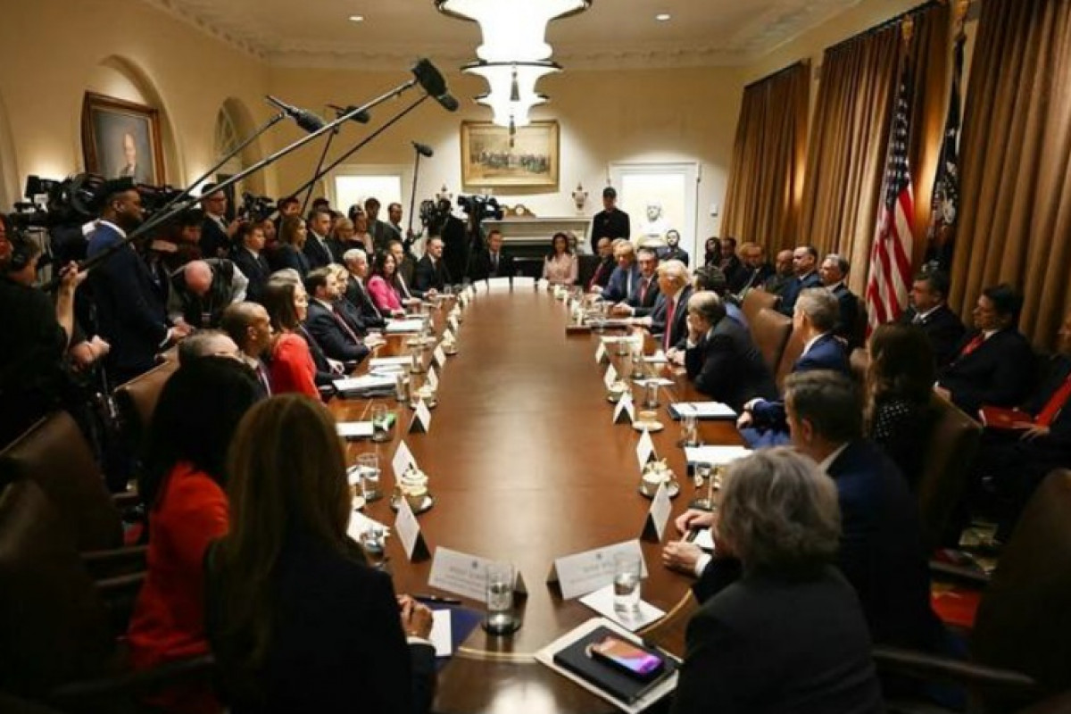 Seznamte se, Trumpova administrativa. Co s Fialou nezažijete