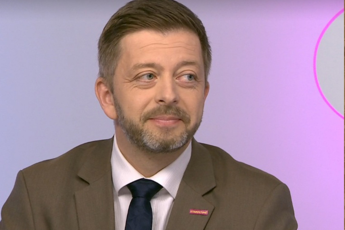 ANO i SPD dávají znovu vládě košem. Rakušan prý nechápe